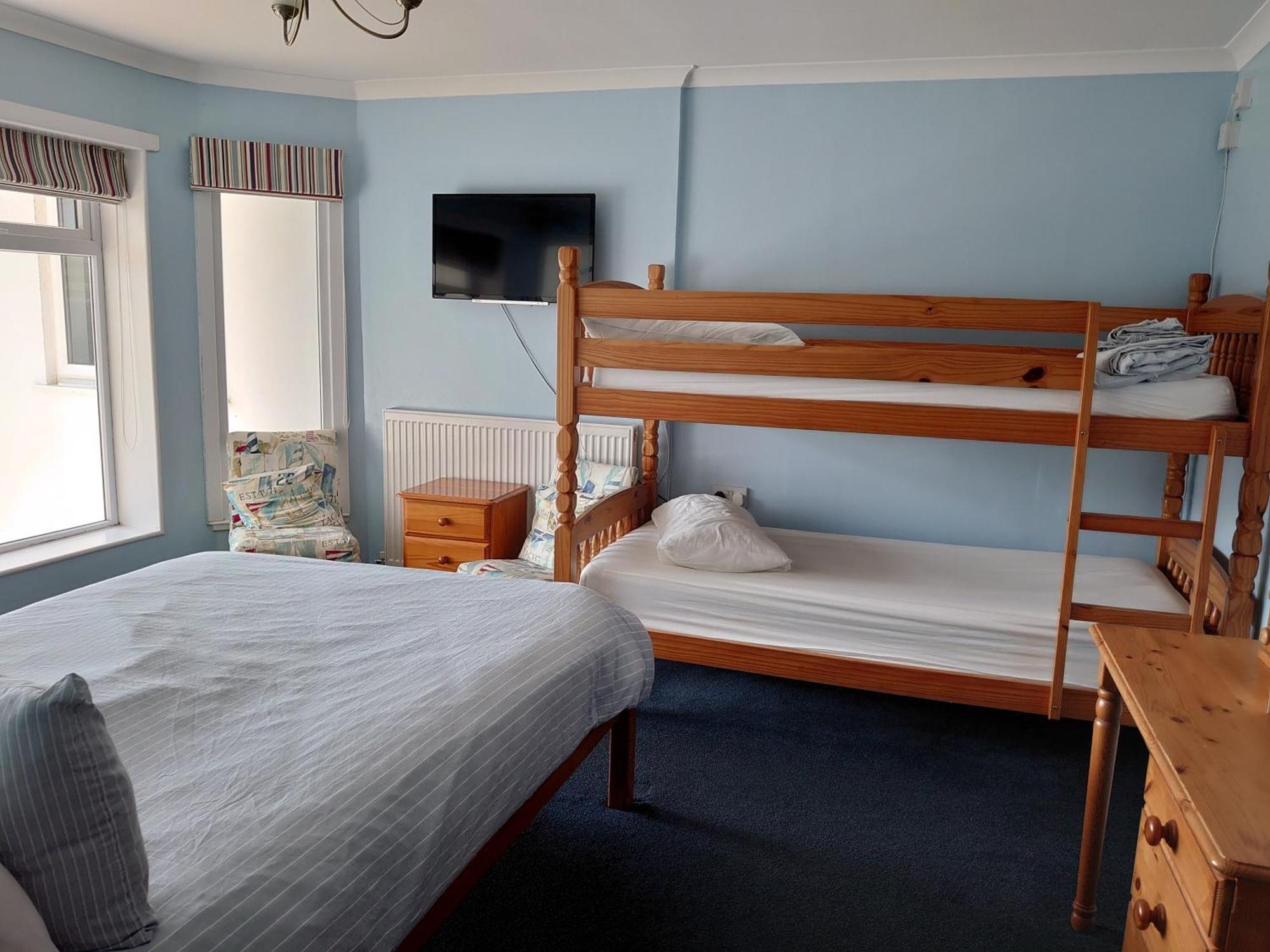 Pine Lodge Hotel New Quay Exterior foto